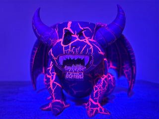 * Mischief Toys Gargoyle Gastley Black Light Breaking Free – 2022 NYCC Exclusive /250 pieces