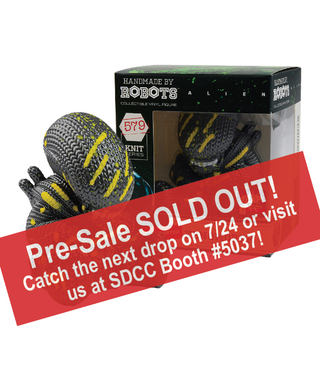*Pre-Sale for On-Site Pickup* Xenomorph Bloody GITD Figure by Handmade By Robots - SDCC 7BAP Exclusive Limited Edition /240 made