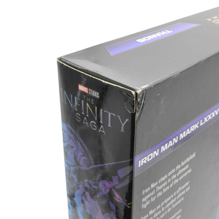 * Hasbro Marvel Legends Series Infinity Saga – Iron Man Mark LXXXV and Thanos