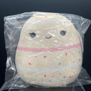 * Squishmallows Official Dorina the Vanilla Birthday Cake 8" Plush (NWT)