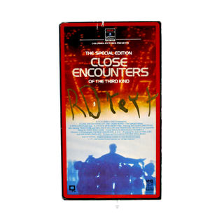 * Signature Series Richard Dreyfuss Signed VHS – Close Encounters of the Third Kind /10 pieces